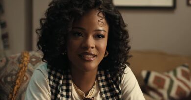 Deborah Wayne razgovara u studentskoj sobi u novoj seriji A Different World.