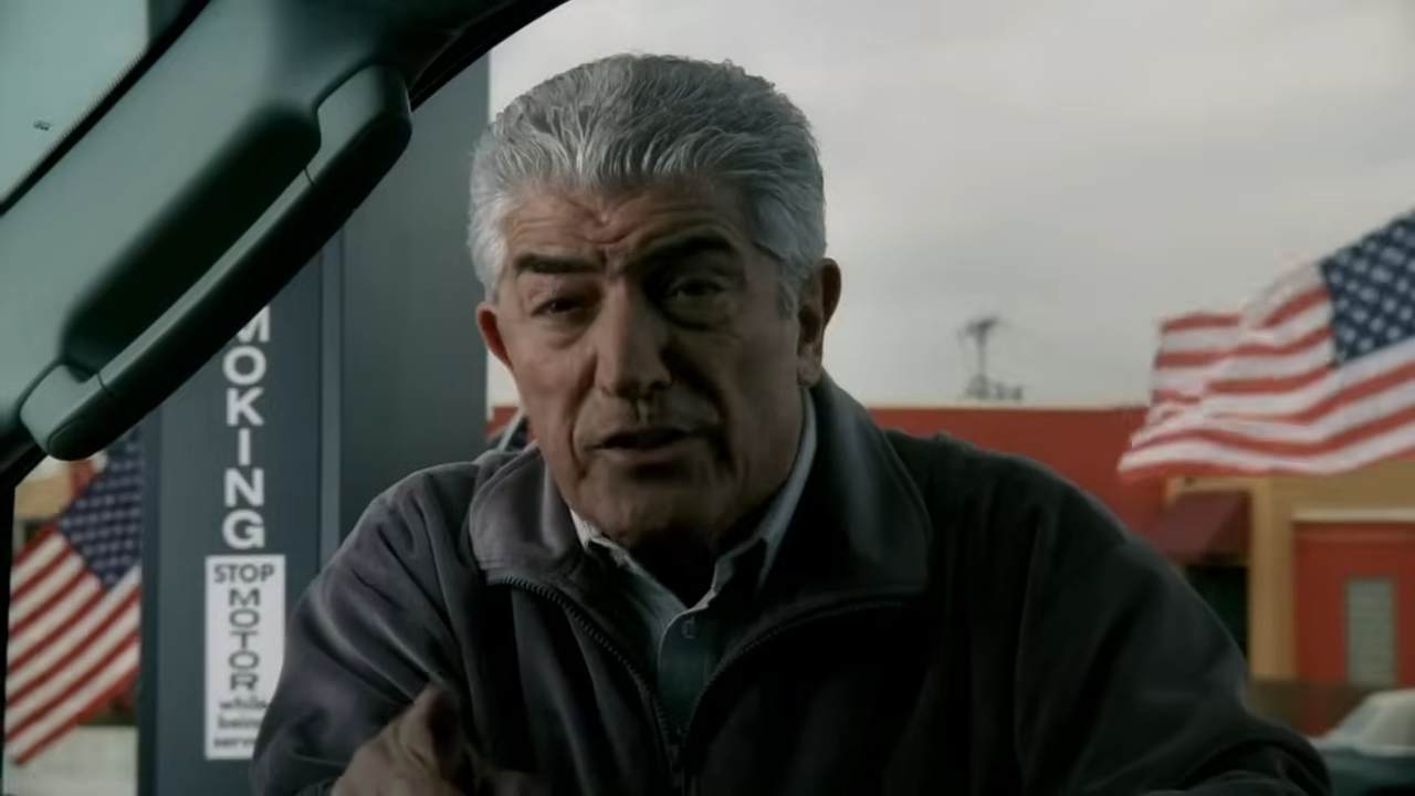 Frenk Vinsent, koji je tumačio Fila Leotarda, igrao je mafijaške likove i u Skorsezeovim filmovima Goodfellas i Casino.